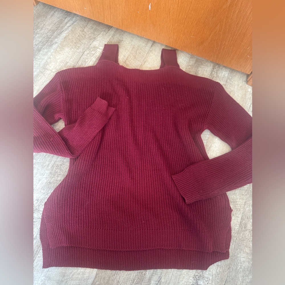 Hooked Up MEDIUM sweater open shoulder W thick strap - very good condition